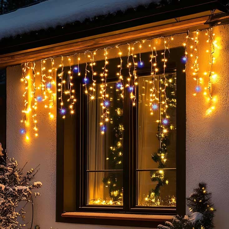 Svetleći LED niz sa 300 toplo belih LED dioda 5m Sa adapterom KKF300D5M