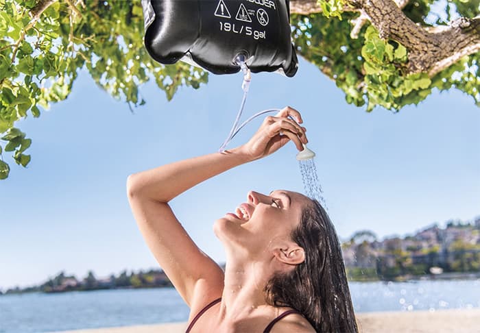 Intex solarni tuš zapremine 19 litara 28052