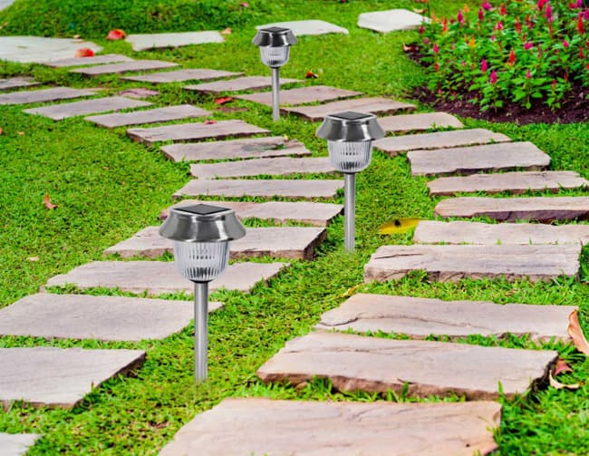 Tri solarne baštenske lampe MX715D