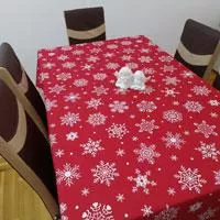 Kliknite za detalje - Dekorativni novogodišnji stolnjak Eira Red 180x130cm