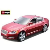 Kliknite za detalje - Bburago maketa automobila 1:32 Street Jaguar Kit BU45124