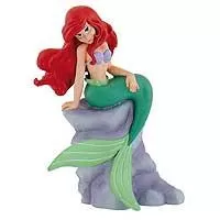 Kliknite za detalje - Bullyland Figurica Disney Mala sirena - Princeza Ariel na steni