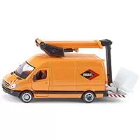 Kliknite za detalje - Siku kombi Mercedes-Benz Sprinter sa pokretnom dizalicom 1:50 1940