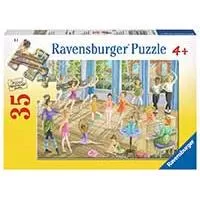 Kliknite za detalje - Ravensburger puzzle Dečije puzle - 35 - Ballet Lesson  35 delova RA08779