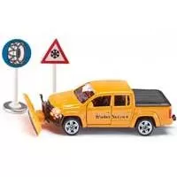 Kliknite za detalje - Siku VW Amarok vozilo zimske službe sa plugom za sneg 2546