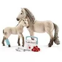 Kliknite za detalje - Schleich Figure - Konji - Islandski poni kobila i ždrebe i oprema za prvu pomoć 42430