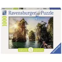 Kliknite za detalje - Ravensburger Puzzle 1000 delova - Nature edition - Three Rocks in Cheow, Thailand 13968