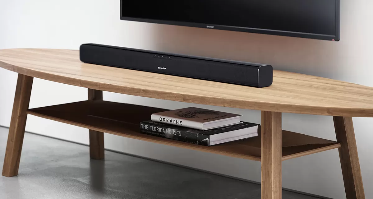 SHARP 2.0 Slim Soundbar Zvučnik HT-SB110 - 2.0 Slim Soundbar sa 90W i Bluetooth bežičnim strimingom muzike. Sa 80 cm dužine i 6.2 cm visine pogodan za skoro sve televizore od 32 - 43 inča. - Slika
