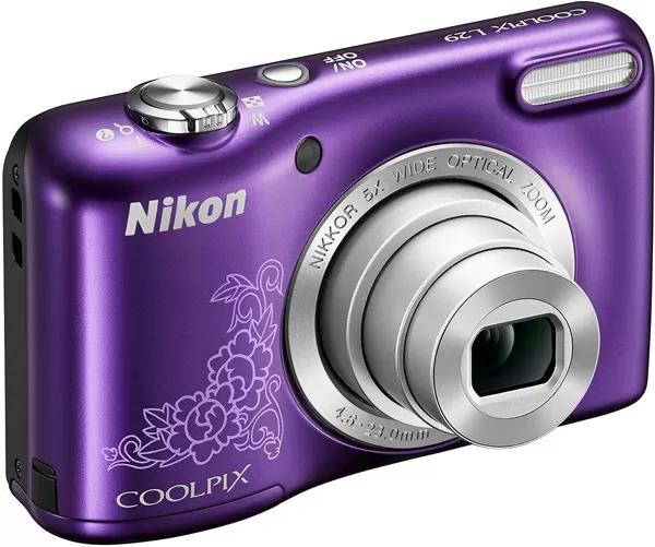 Nikon Digitalni Fotoaparat CoolPix L29 purple lineart - Novi Nikon digitalni fotoaparat, prijatan za držanje i jednostavan za korišćenje, CoolPix L29. LCD ekran od 6,7cm prikazuje slike izvanredne jasnoće u bilo koje doba dana ili noći. - Slika