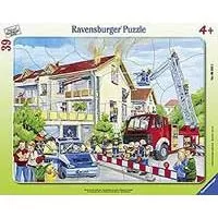 Kliknite za detalje - Ravensburger puzzle 39 delova - Vatrogasci u akciji 2 06393 Kliknite za detalje - Ravensburger puzzle 39 delova - Vatrogasci u akciji 2 06393