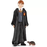 Schleich® Harry Potter™ figure Ron Vizli i Krastica 42634 Schleich® Harry Potter™ figure Ron Vizli i Krastica 42634 - Schleich® figure Rona i njegovog ljubimca, pacova Krastice (dok je još bio Ronov ljubimac i pacov!) će ti pomoći da oživiš sve događaje iz Čarobnjačkog sveta!