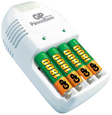 Gp PowerBank Nite-Lite - punjač za AA, AAA i baterije od 9V sa 4 NiMH baterije - thumbnail 0