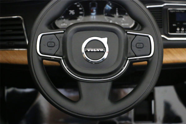 Dečiji automobil na akumulator Volvo XC90 crni Licenciran model - thumbnail 2